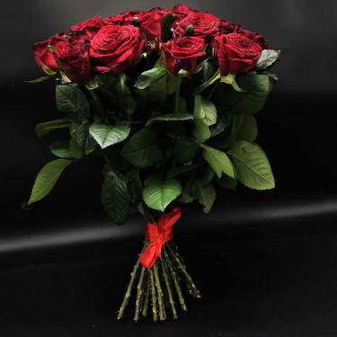 25 красных роз 