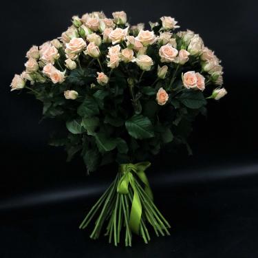 Кустовые кремовые розы 35 шт