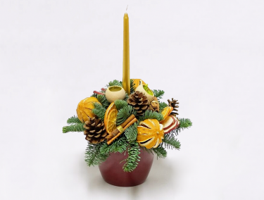 Новогодняя композиция на стол из живой ели "Маленький волшебный горшочек с апельсинами"