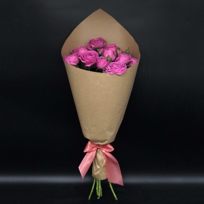 5 кустовые пионовидные розы в упаковке