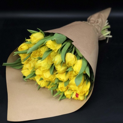 Желтые пионовидные тюльпаны 51 шт